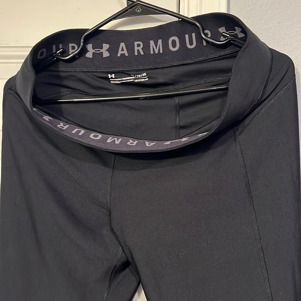 Under Armour full length compression leggings , size XL , color black